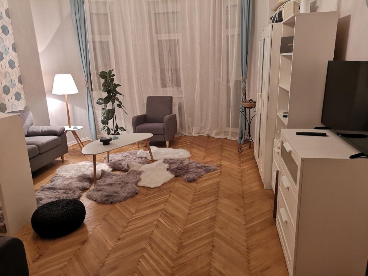 Anno Apartman Сиофок Екстериор снимка